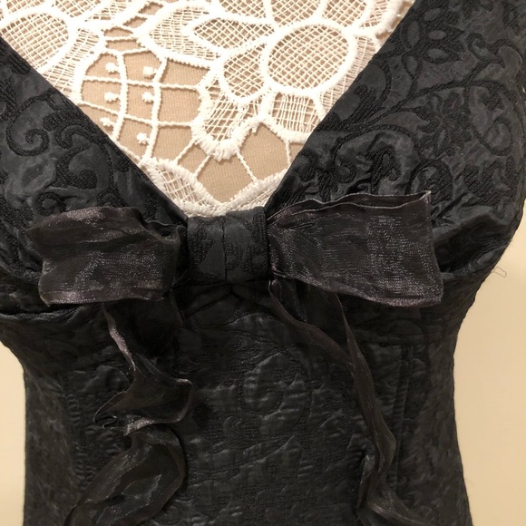 Little black dress - Picture 4 of 8